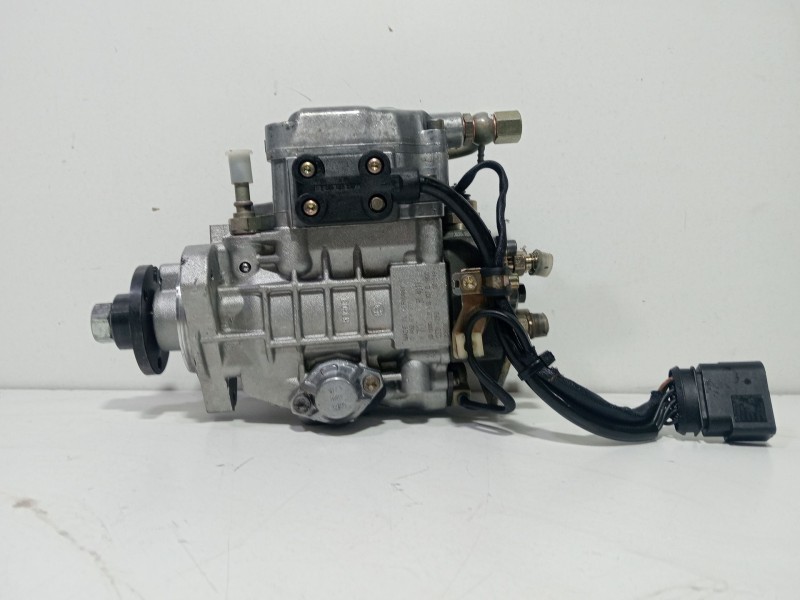 Recambio de bomba inyeccion para seat ibiza (6l1) 1.9 tdi referencia OEM IAM 046404972  