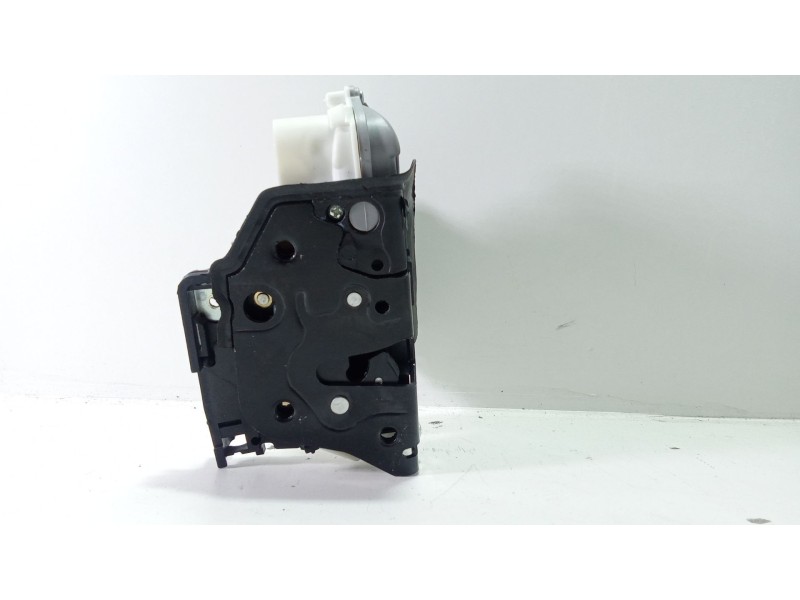 Recambio de cerradura puerta delantera izquierda para volkswagen passat berlina (3c2) advance referencia OEM IAM 3C1837015A  