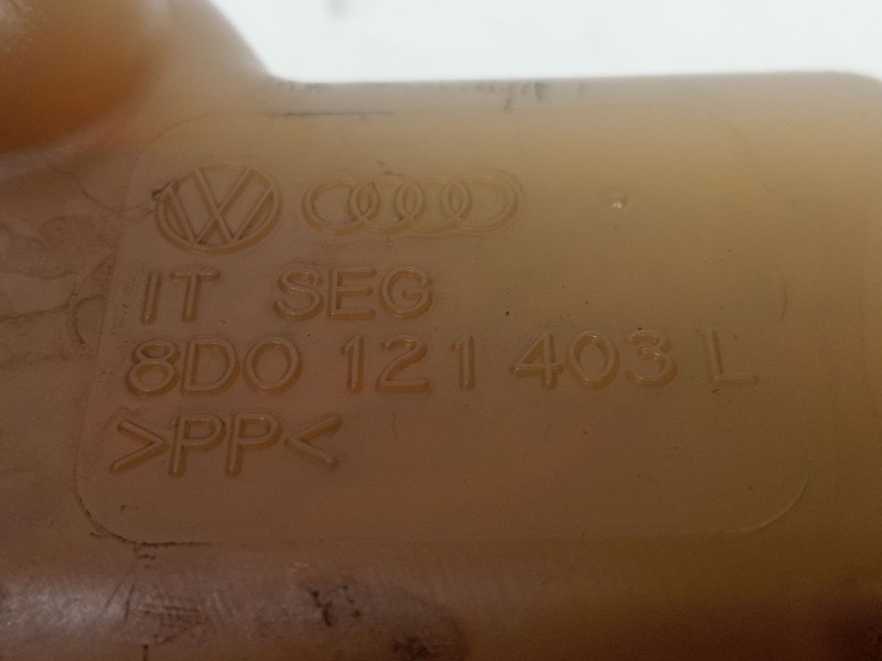 Recambio de deposito expansion para volkswagen passat b5 variant (3b5) 1.9 tdi referencia OEM IAM 8D0121403L  