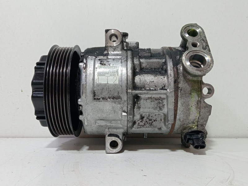 Recambio de compresor aire acondicionado para opel corsa d ´´111 years´´ referencia OEM IAM 55703721  