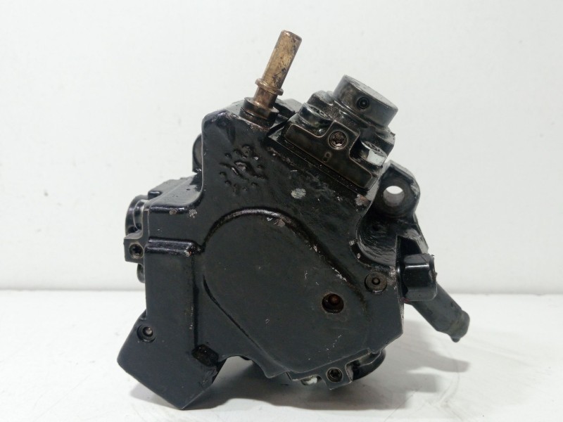 Recambio de bomba inyeccion para renault laguna ii (bg0) 1.9 dci diesel referencia OEM IAM 8201045496  
