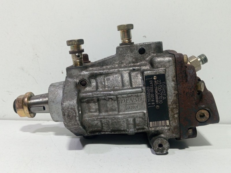 Recambio de bomba inyeccion para toyota avensis (_t25_) 2.0 d-4d (adt250_) referencia OEM IAM 2210027010  