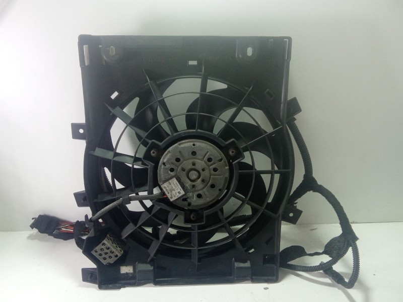 Recambio de electroventilador para opel zafira b enjoy referencia OEM IAM 0130303302  