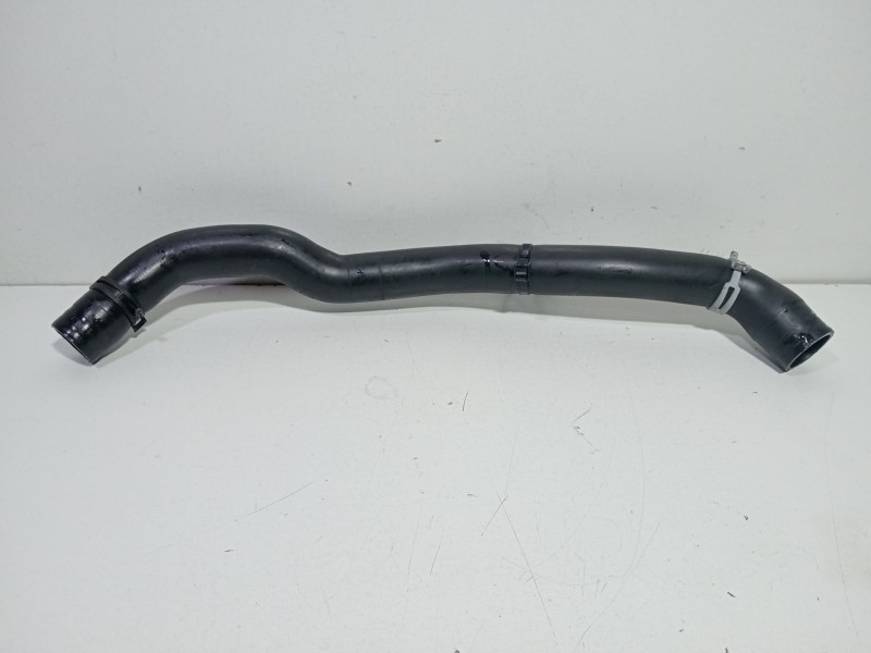 Recambio de tubo refrigerante para land rover discovery iv (l319) 3.0 sdv6 4x4 referencia OEM IAM AH22-8584-AC  