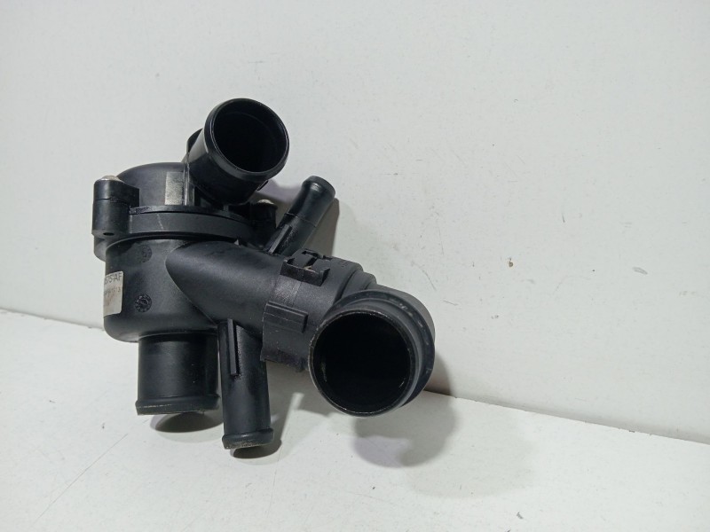 Recambio de termostato para land rover discovery iv (l319) 3.0 sdv6 4x4 referencia OEM IAM AH22-8575-AF  