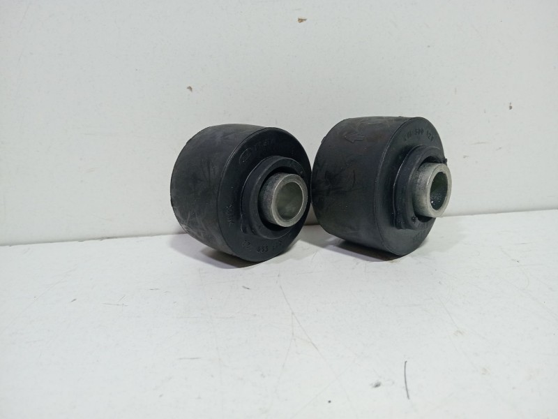 Recambio de soporte motor para land rover discovery iv (l319) 3.0 sdv6 4x4 referencia OEM IAM KVF500120  