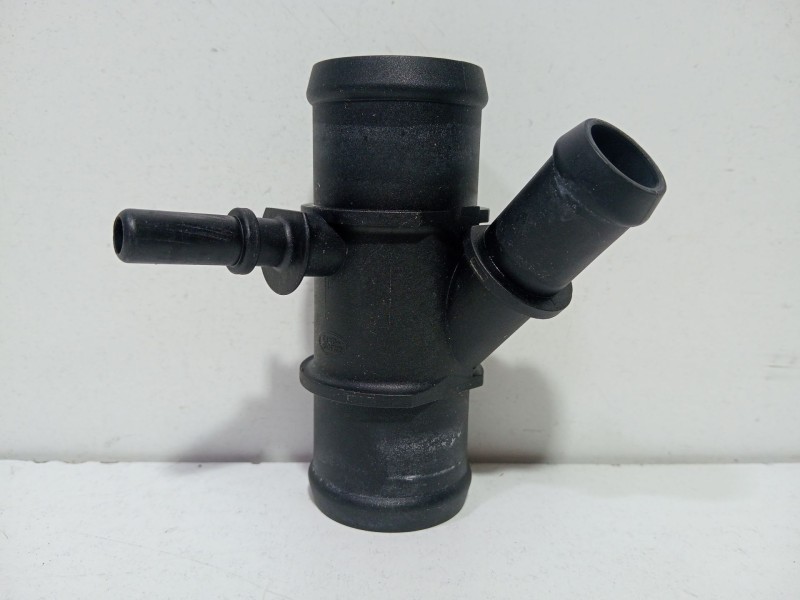 Recambio de tubo para land rover discovery iv (l319) 3.0 sdv6 4x4 referencia OEM IAM PA66GF30  