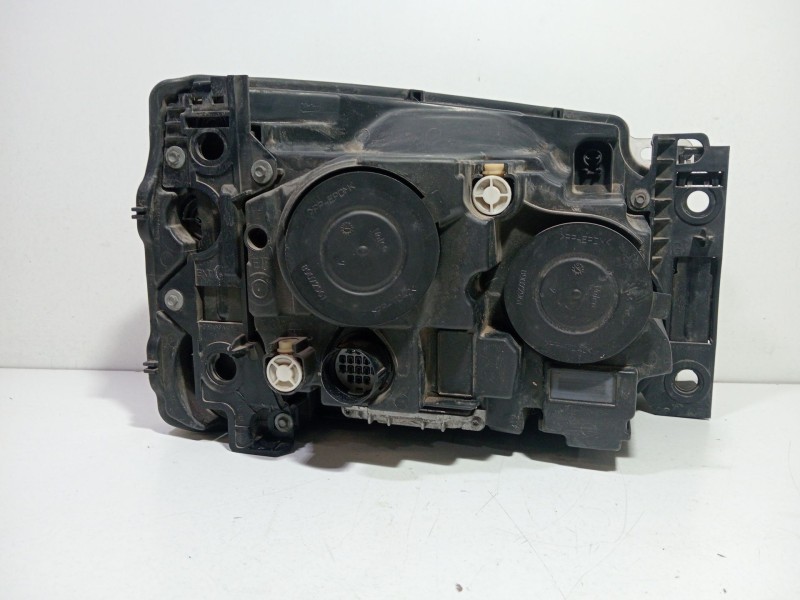 Recambio de faro izquierdo para land rover discovery iv (l319) 3.0 sdv6 4x4 referencia OEM IAM AH2213W030FD  