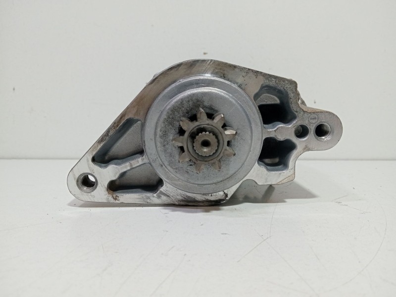 Recambio de motor arranque para land rover discovery iv (l319) 3.0 sdv6 4x4 referencia OEM IAM AH2211001AD  