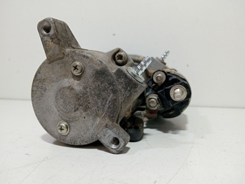 Recambio de motor arranque para land rover discovery iv (l319) 3.0 sdv6 4x4 referencia OEM IAM AH2211001AD  