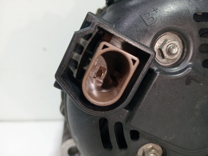 Recambio de alternador para land rover discovery iv (l319) 3.0 sdv6 4x4 referencia OEM IAM AH2210300AB  