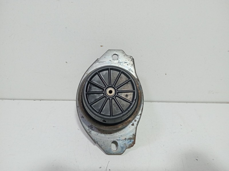 Recambio de soporte motor para land rover discovery iv (l319) 3.0 sdv6 4x4 referencia OEM IAM AH226A003BA  