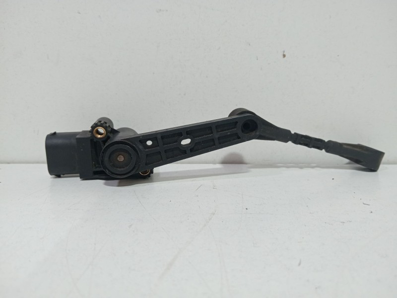 Recambio de sensor para land rover discovery iv (l319) 3.0 sdv6 4x4 referencia OEM IAM AH223C097AC  