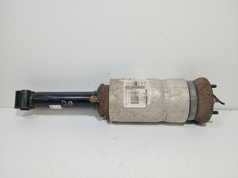 Recambio de amortiguador delantero derecho para land rover discovery iv (l319) 3.0 sdv6 4x4 referencia OEM IAM AH2218B036AB  