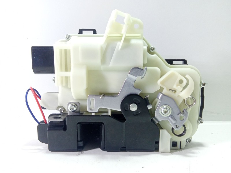 Recambio de cerradura puerta delantera derecha para volkswagen golf iv (1j1) 1.9 tdi referencia OEM IAM EZC-VW-002  