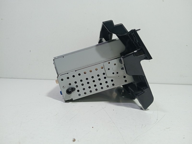 Recambio de sistema audio / radio cd para land rover discovery iv (l319) 3.0 sdv6 4x4 referencia OEM IAM CF6N18C815HG  