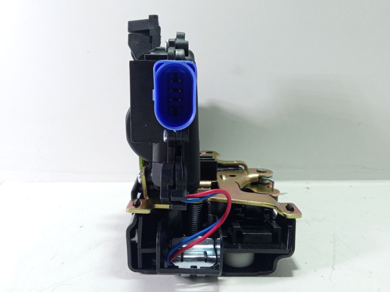 Recambio de cerradura puerta delantera izquierda para seat ibiza (6l1) 1.9 tdi referencia OEM IAM 3B1837015BC   Recambio de cerradura puerta delantera izquierda para seat ibiza (6l1) 1.9 tdi referencia OEM IAM 3B1837015BC