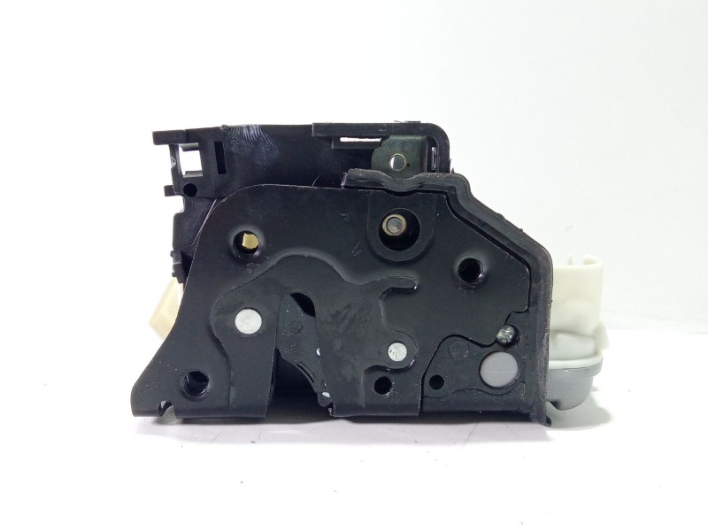 Recambio de cerradura puerta delantera izquierda para seat ibiza (6j5) 1.9 tdi referencia OEM IAM 3C1837015A   Recambio de cerradura puerta delantera izquierda para seat ibiza (6j5) 1.9 tdi referencia OEM IAM 3C1837015A