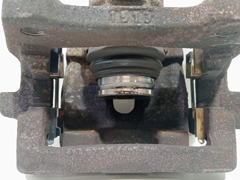 Recambio de pinza freno trasera derecha para land rover discovery iv (l319) 3.0 sdv6 4x4 referencia OEM IAM LR015524  