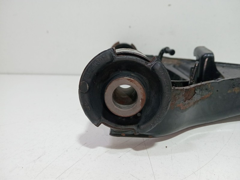 Recambio de brazo suspension superior delantero derecho para land rover discovery iv (l319) 3.0 sdv6 4x4 referencia OEM IAM LR51