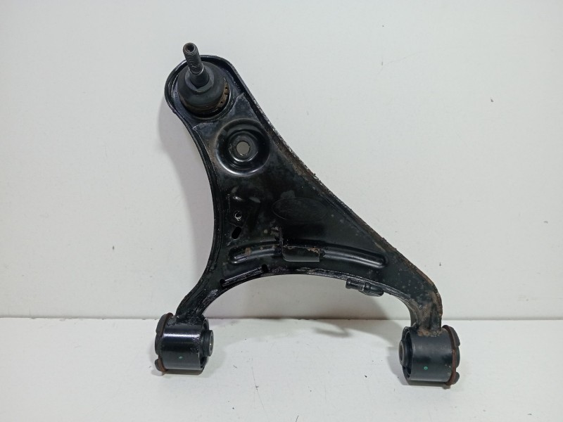 Recambio de brazo suspension superior delantero izquierdo para land rover discovery iv (l319) 3.0 sdv6 4x4 referencia OEM IAM LR