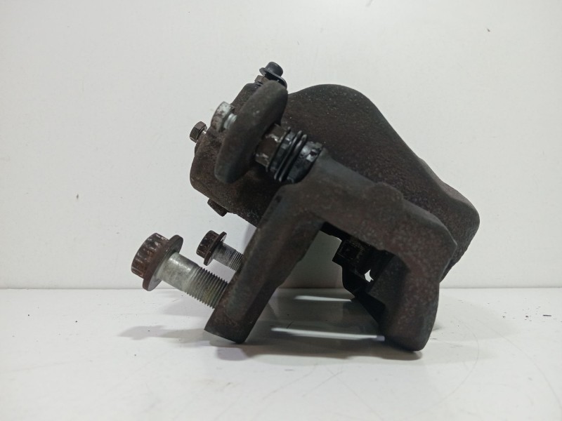 Recambio de pinza freno delantera izquierda para land rover discovery iv (l319) 3.0 sdv6 4x4 referencia OEM IAM LR015570  