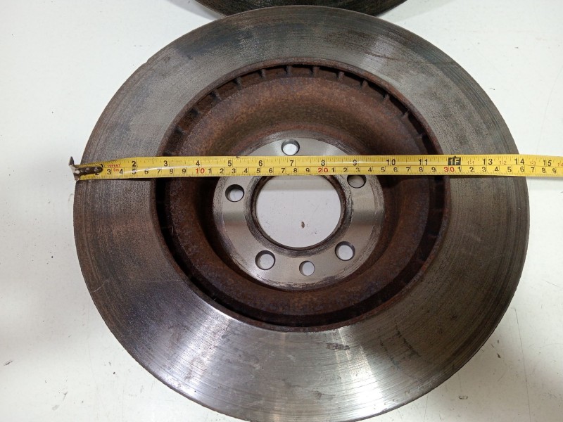 Recambio de juego de discos freno delanteros para land rover discovery iv (l319) 3.0 sdv6 4x4 referencia OEM IAM Motor 306DT  