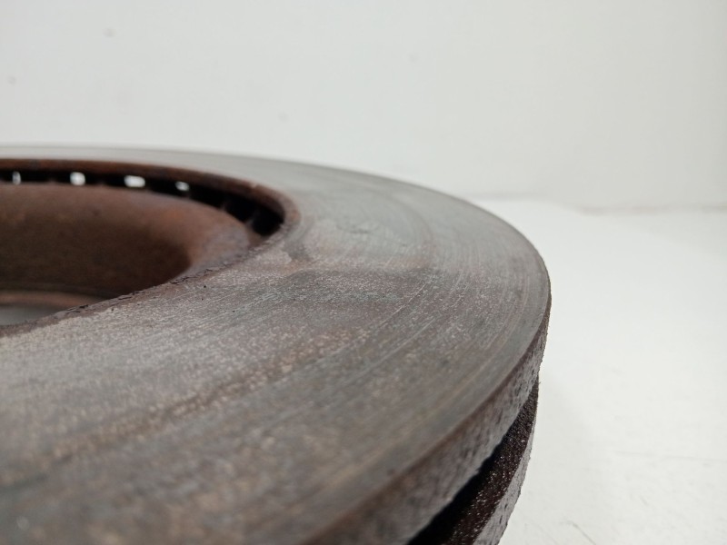 Recambio de juego de discos freno delanteros para land rover discovery iv (l319) 3.0 sdv6 4x4 referencia OEM IAM Motor 306DT  