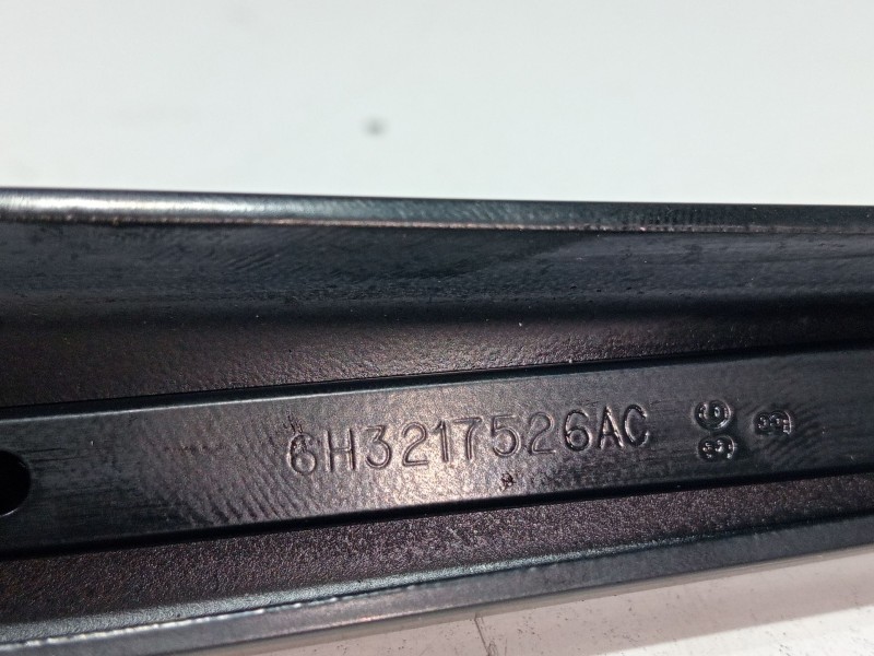 Recambio de brazo limpia delantero izquierdo para land rover discovery iv (l319) 3.0 sdv6 4x4 referencia OEM IAM 6H3217526AC  