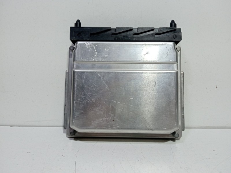 Recambio de centralita motor uce para volvo xc90 d5 summum (7 asientos) referencia OEM IAM 0281011441  