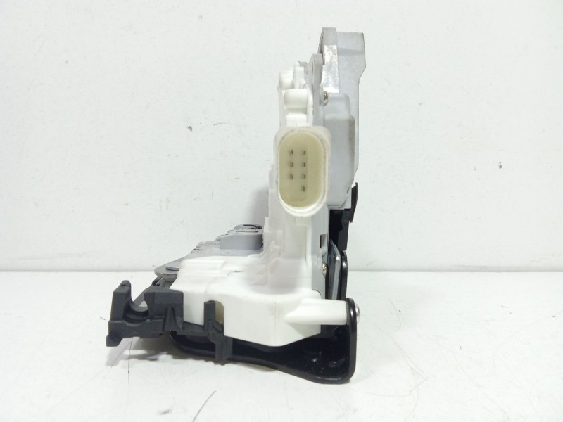 Recambio de cerradura puerta delantera derecha para seat altea (5p1) 1.9 tdi referencia OEM IAM RYCER-006   Recambio de cerradura puerta delantera derecha para seat altea (5p1) 1.9 tdi referencia OEM IAM RYCER-006