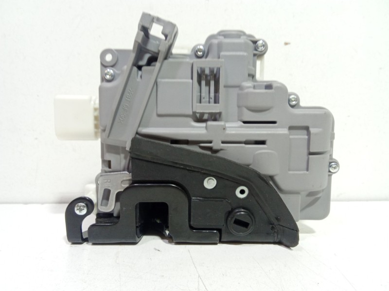 Recambio de cerradura puerta trasera derecha para audi q7 (4l) 3.0 tdi v6 advance quattro (176kw) referencia OEM IAM DTSVW-9052 
