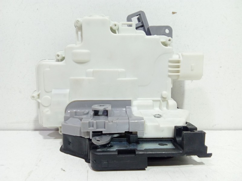 Recambio de cerradura puerta trasera derecha para audi q7 (4l) 3.0 tdi v6 advance quattro (176kw) referencia OEM IAM DTSVW-9052  Recambio de cerradura puerta trasera derecha para audi q7 (4l) 3.0 tdi v6 advance quattro (176kw) referencia OEM IAM DTSVW-9052