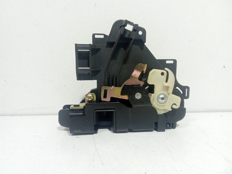 Recambio de cerradura puerta delantera derecha para skoda fabia (6y2/6y3) 1.9 sdi cat (asy) referencia OEM IAM FABIA (6Y2/6Y3) 1 Recambio de cerradura puerta delantera derecha para skoda fabia (6y2/6y3) 1.9 sdi cat (asy) referencia OEM IAM FABIA (6Y2/6Y3) 1