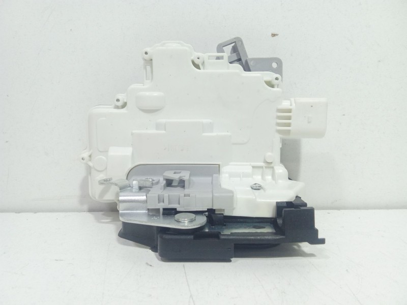 Recambio de cerradura puerta delantera derecha para seat leon (1p1) 2.0 tdi referencia OEM IAM EZC-SE-003  