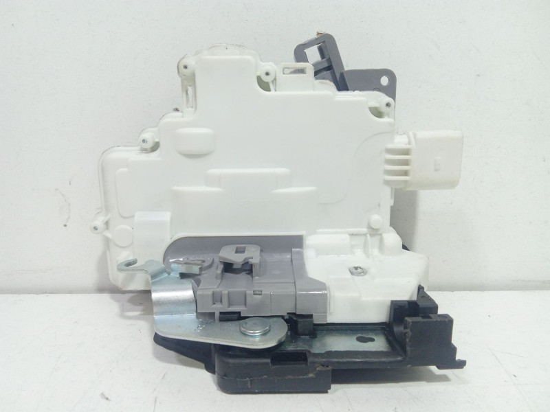 Recambio de cerradura puerta trasera derecha para seat altea xl (5p5) 1.9 tdi referencia OEM IAM 1P0839015A  