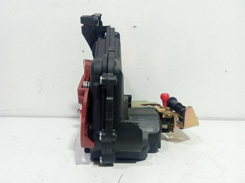Recambio de cerradura puerta delantera derecha para audi s4 cabriolet (8h) 4.2 referencia OEM IAM 8E1837016   Recambio de cerradura puerta delantera derecha para audi s4 cabriolet (8h) 4.2 referencia OEM IAM 8E1837016