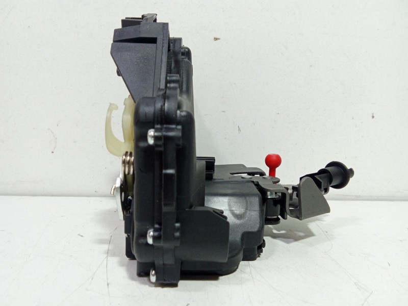 Recambio de cerradura puerta delantera derecha para audi a4 avant (8e) 2.5 tdi quattro (132kw) referencia OEM IAM 4B1837016G  