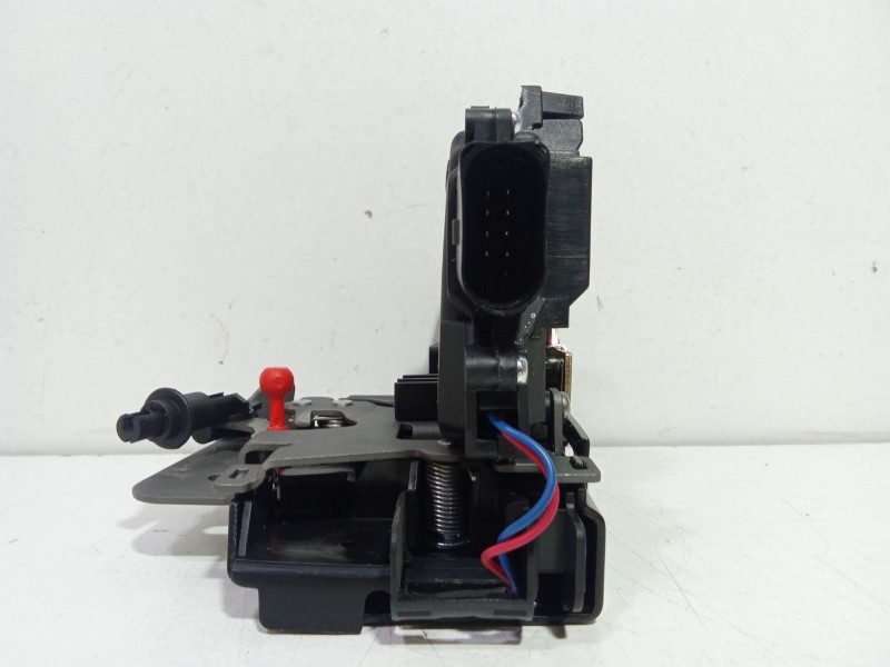 Recambio de cerradura puerta delantera derecha para audi a4 avant (8e) 2.5 tdi quattro (132kw) referencia OEM IAM 4B1837016G  