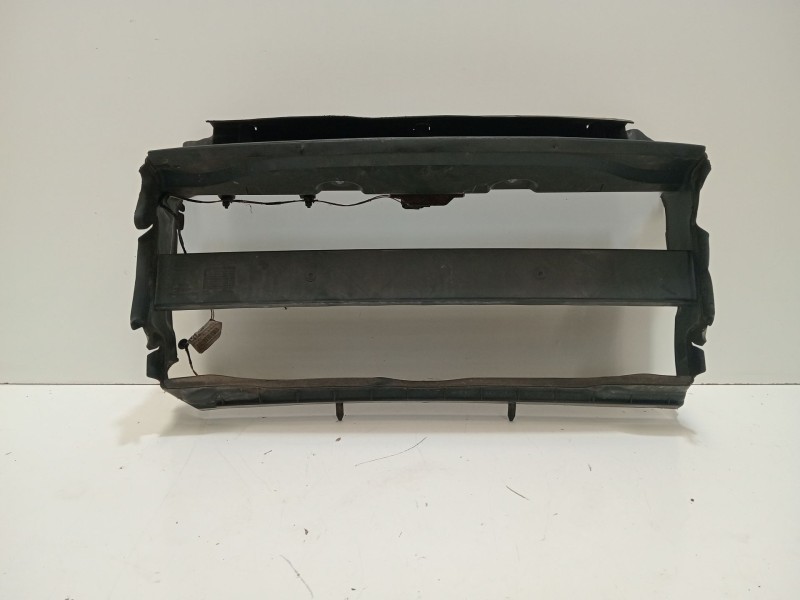 Recambio de panel frontal para land rover discovery iv (l319) 3.0 sdv6 4x4 referencia OEM IAM AH22019A01A  