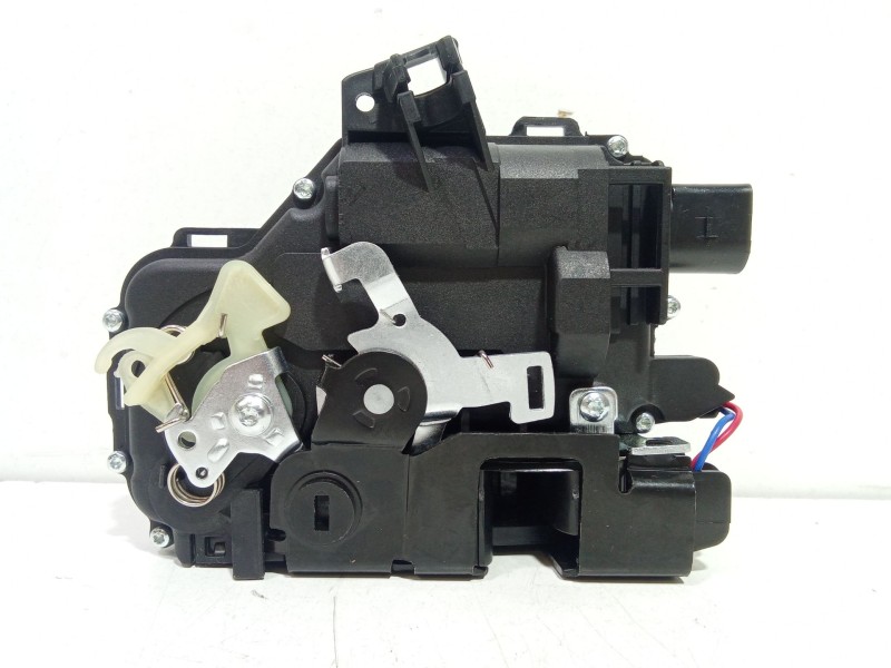 Recambio de cerradura puerta trasera derecha para volkswagen golf iv (1j1) 1.9 tdi referencia OEM IAM   