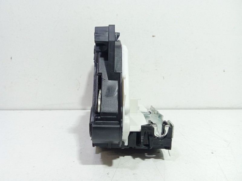 Recambio de cerradura puerta delantera izquierda para seat leon (5f1) 1.2 tsi referencia OEM IAM 6RD837015A   Recambio de cerradura puerta delantera izquierda para seat leon (5f1) 1.2 tsi referencia OEM IAM 6RD837015A
