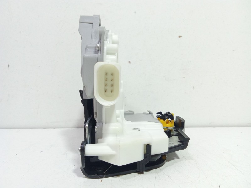 Recambio de cerradura puerta trasera izquierda para audi a6 allroad c7 (4gh, 4gj) 3.0 tdi quattro referencia OEM IAM 4F1839015A  Recambio de cerradura puerta trasera izquierda para audi a6 allroad c7 (4gh, 4gj) 3.0 tdi quattro referencia OEM IAM 4F1839015A