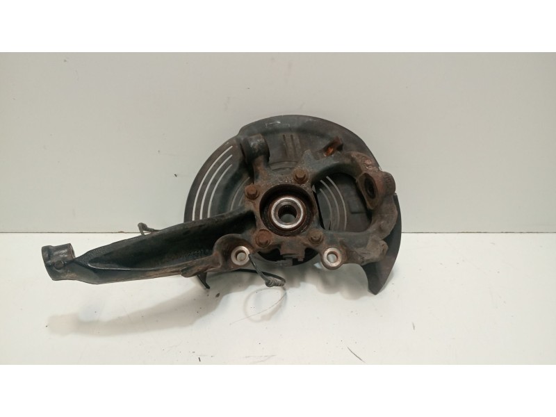 Recambio de mangueta delantera izquierda para land rover discovery iv (l319) 3.0 sdv6 4x4 referencia OEM IAM LR056469  