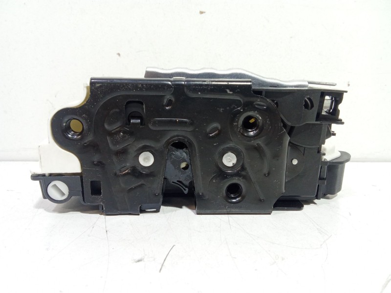 Recambio de cerradura puerta delantera derecha para volkswagen sharan van (7n1, 7n2) 2.0 tdi referencia OEM IAM 5K1837016B   Recambio de cerradura puerta delantera derecha para volkswagen sharan van (7n1, 7n2) 2.0 tdi referencia OEM IAM 5K1837016B