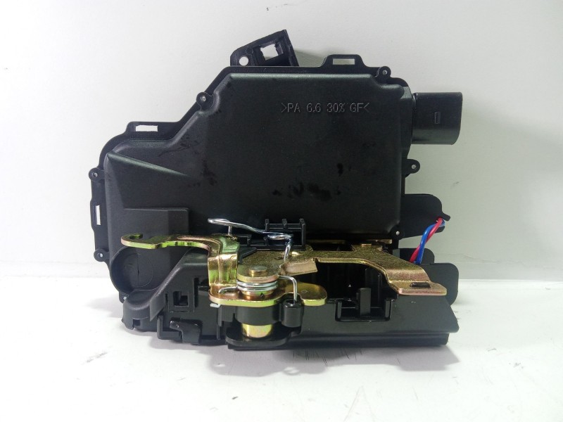 Recambio de cerradura puerta trasera derecha para skoda octavia combi (1u5) 1.9 tdi slx (81kw) referencia OEM IAM 3B4839016A  