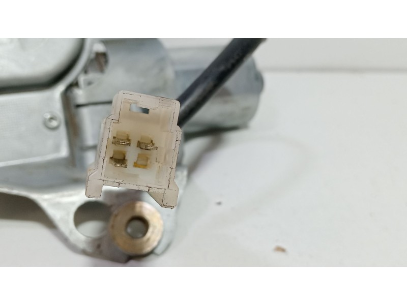 Recambio de motor limpia trasero para nissan terrano ii (r20) 2.7 td 4wd referencia OEM IAM 0390201561   Recambio de motor limpia trasero para nissan terrano ii (r20) 2.7 td 4wd referencia OEM IAM 0390201561