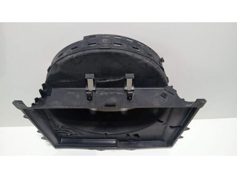 Recambio de envolvente electroventilador para land rover discovery iv (l319) 3.0 sdv6 4x4 referencia OEM IAM AH328K619AC  
