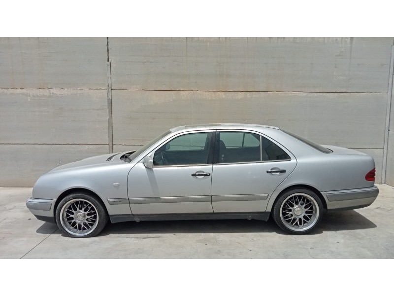 mercedes-benz clase e (w210) del año 1996