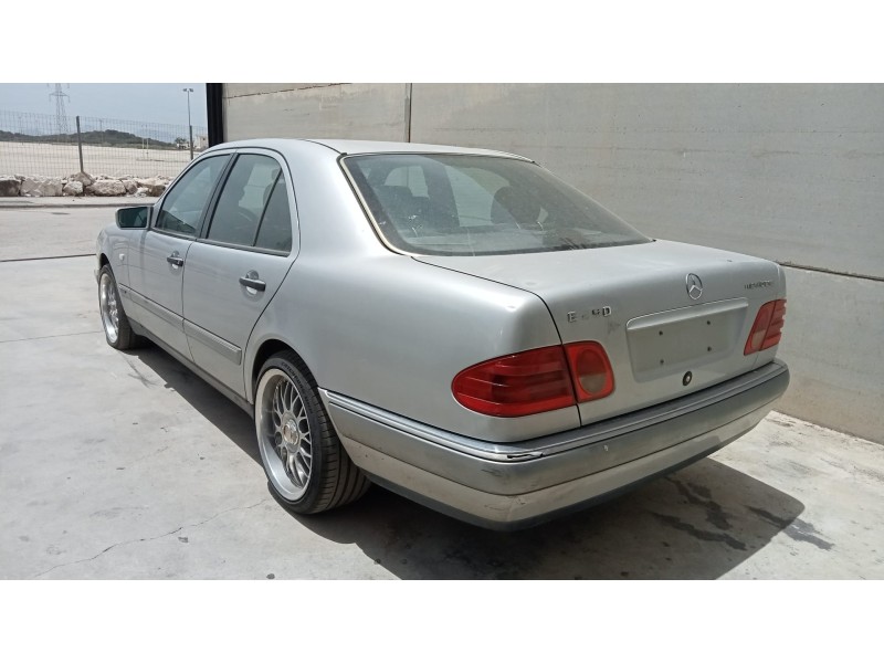 mercedes-benz clase e (w210) del año 1996